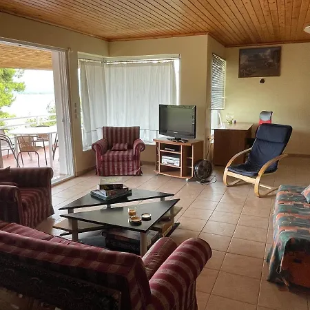 Apartment Kavos *